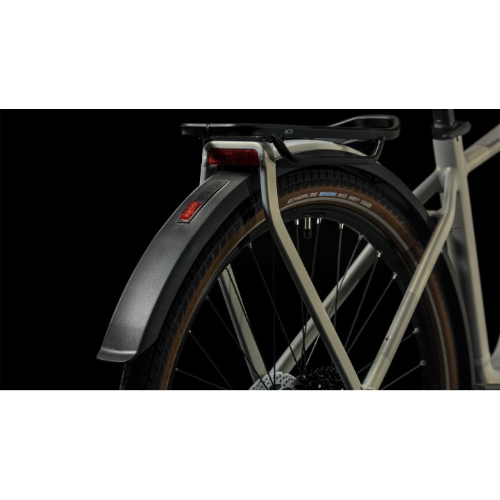 CUBE TOURING HYBRID PRO 625 PEARLYSILVER'N'BLACK 2023| Accessoires et équipeme...