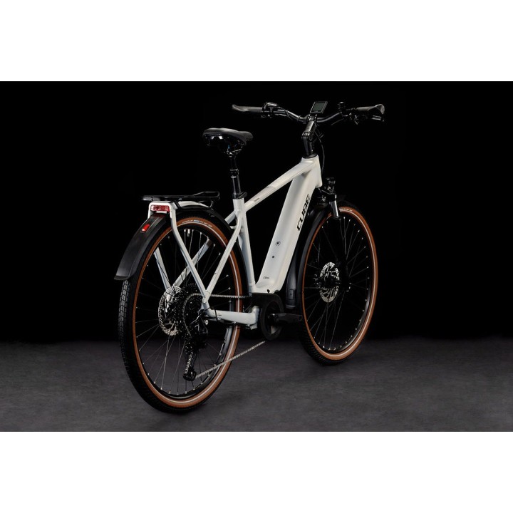 CUBE TOURING HYBRID PRO 625 PEARLYSILVER'N'BLACK 2023| Accessoires et équipeme...