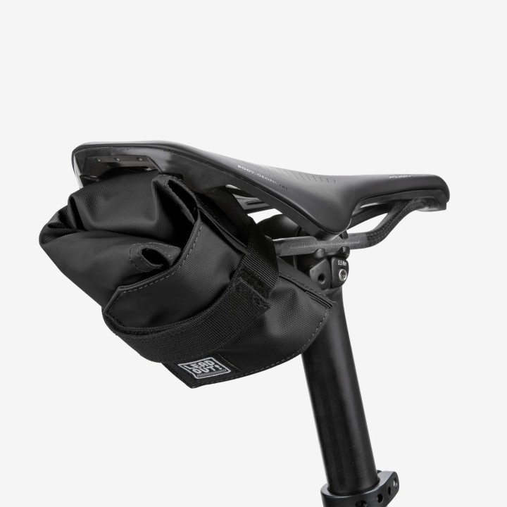 SACOCHE DE SELLE LEAD OUT NOIRE| Accessoires et équip...