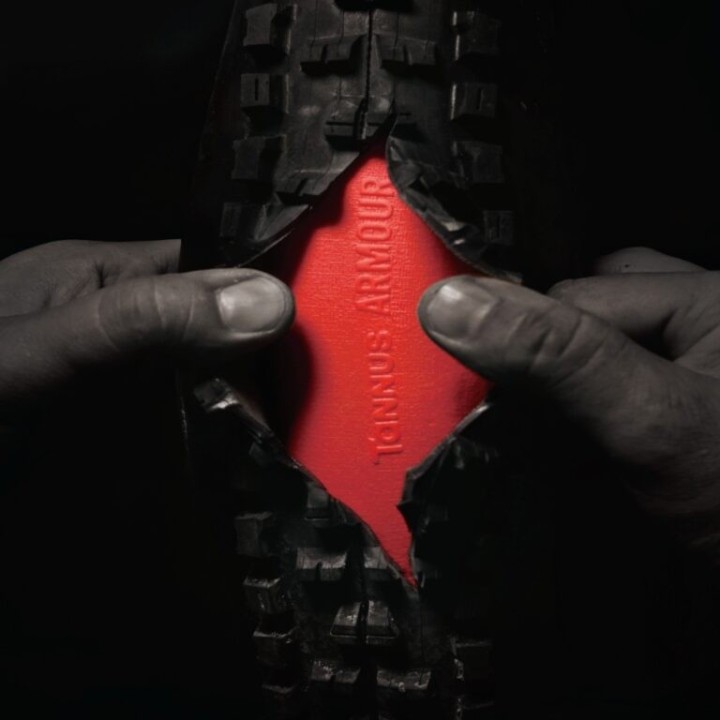 MOUSSE ANTI PINCEMENT TANNUS ARMOUR 700X35/40 | Accessoires et équipements pour vélo