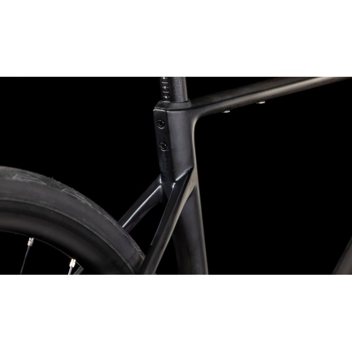 CUBE ATTAIN C:62 RACE BLACKLINE 2025| Accessoires et équipements pour vélo