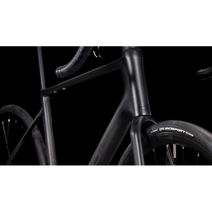 CUBE ATTAIN C:62 RACE BLACKLINE 2025| Accessoires et équipements pour vélo