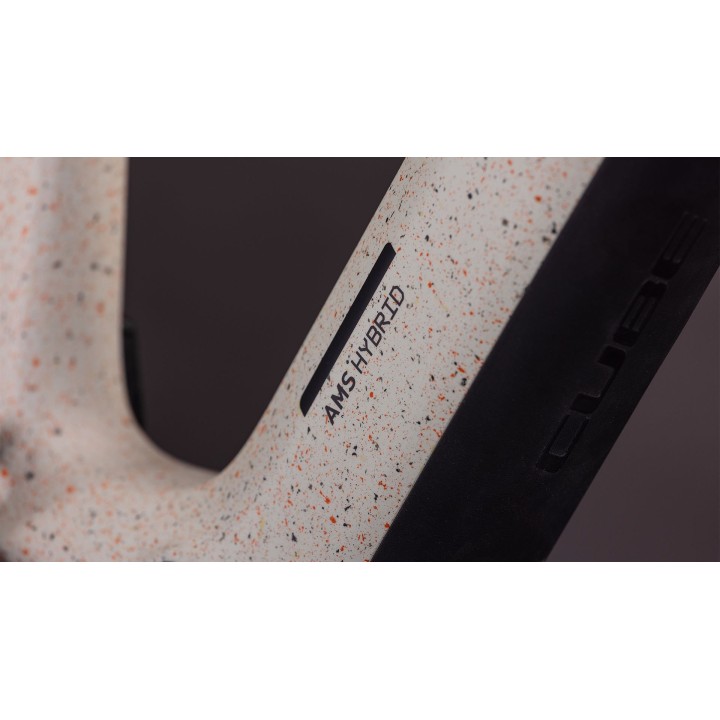 CUBE AMS HYBRID HYBRID 177 C:62 SUPER TM 600X 2026 | Accessoires et équipements pou...