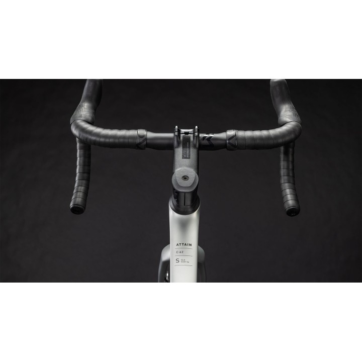 CUBE ATTAIN C:62 SLX SLEEKGREY'N'PRISM 2026| Accessoires et équipements pour vélo