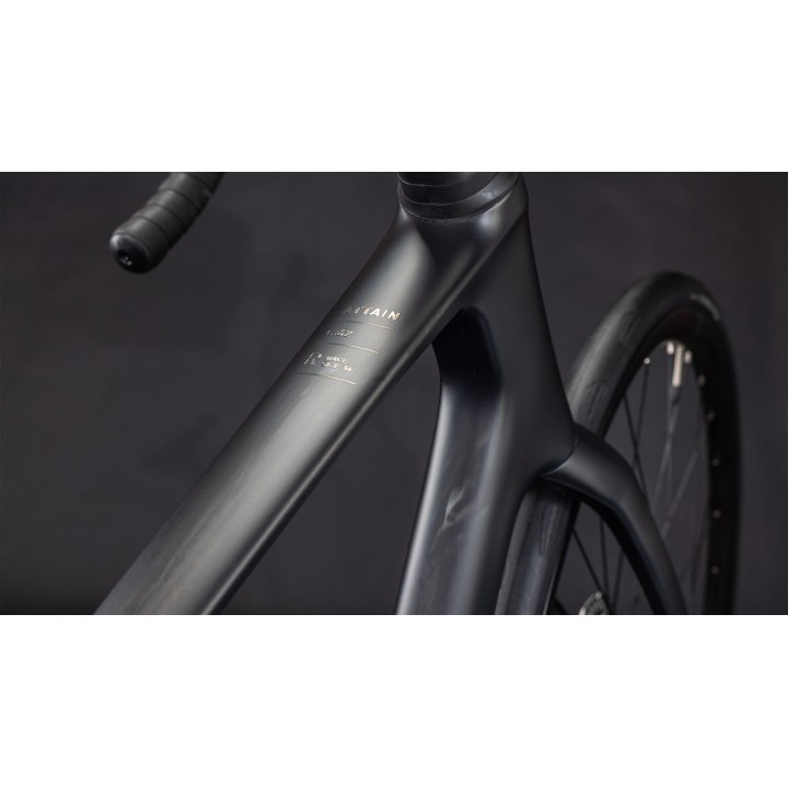 CUBE ATTAIN C:62 RACE BLACKLINE 2026| Accessoires et équipements pour vélo