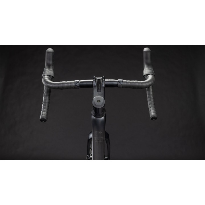 CUBE ATTAIN C:62 RACE BLACKLINE 2026| Accessoires et équipements pour vélo