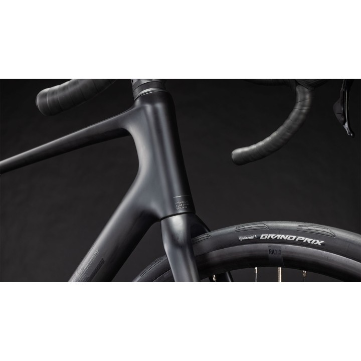 CUBE ATTAIN C:62 RACE BLACKLINE 2026| Accessoires et équipements pour vélo