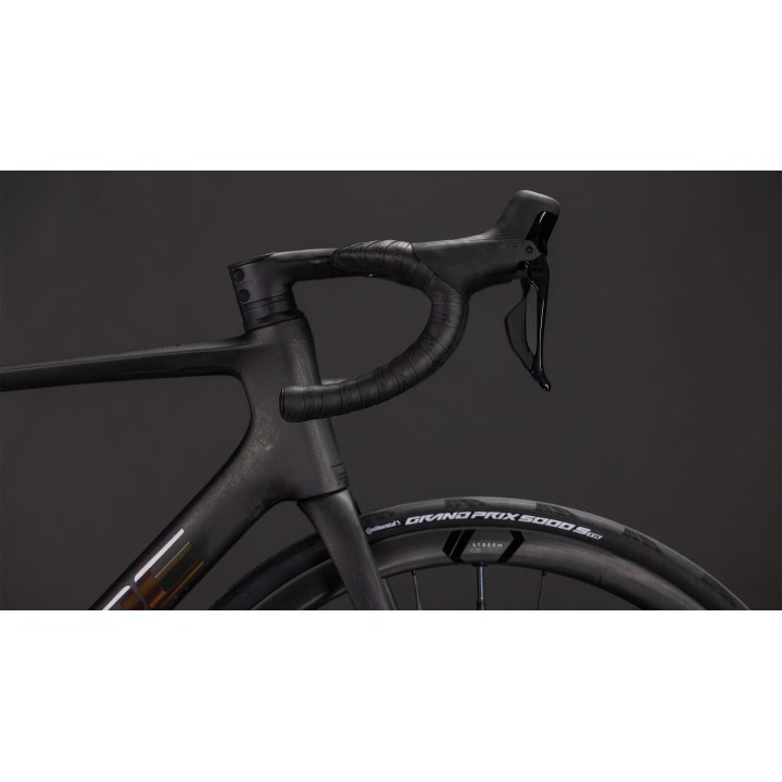 CUBE LITENING AIR C:68X SLT GOLDDUST'N'PRISM 2026| Accessoires et équipements pour vélo