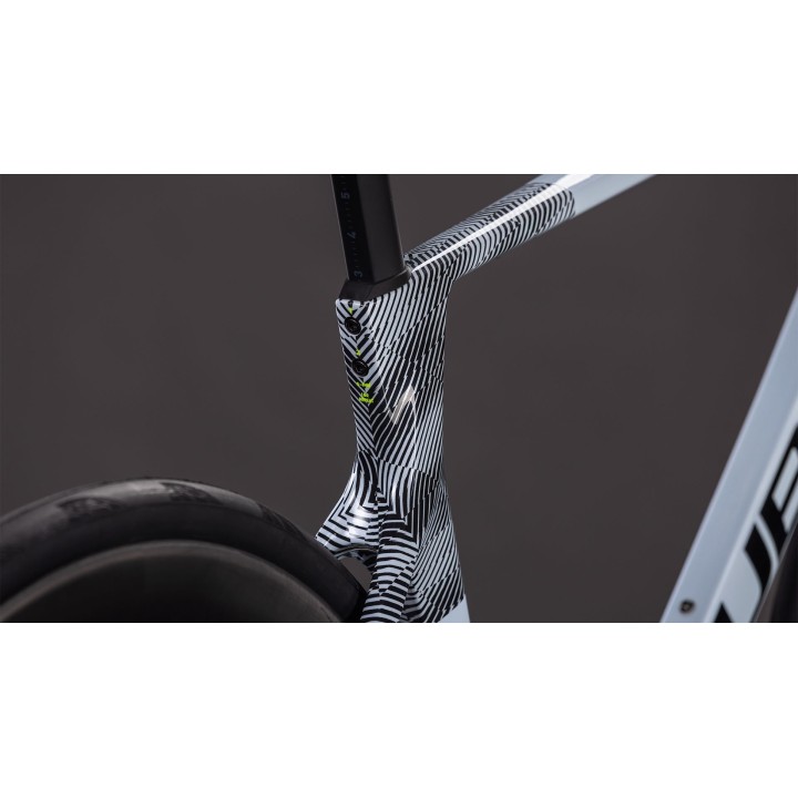 CUBE AGREE C:62 RACE GLACIER'N'BLACK 2026| Accessoires et équipements pour vélo