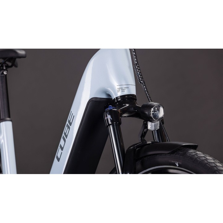 CUBE TOURING HYBRID ONE 600 GLACIER'N'REFLEX 2026| Accessoires et équipeme...