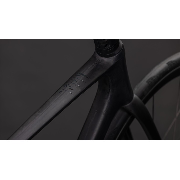 CUBE LITENING AIR C:68X SLT GOLDDUST'N'PRISM 2026| Accessoires et équipements pour vélo
