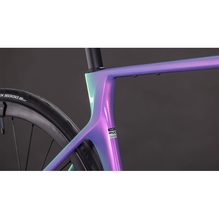 CUBE AGREE C:62 SLX COSMICPURPLE'N'BLACK 2026| Accessoires et équipements pour vélo