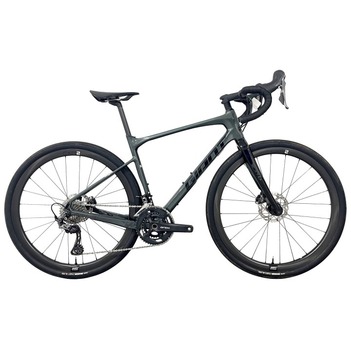 GIANT REVOLT ADVANCED 0 2021| Accessoires et équipements pour vélo